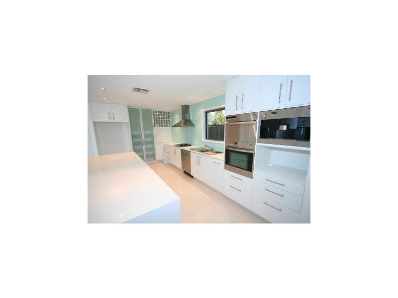 15 Sentosa, Peregian Springs QLD 4573