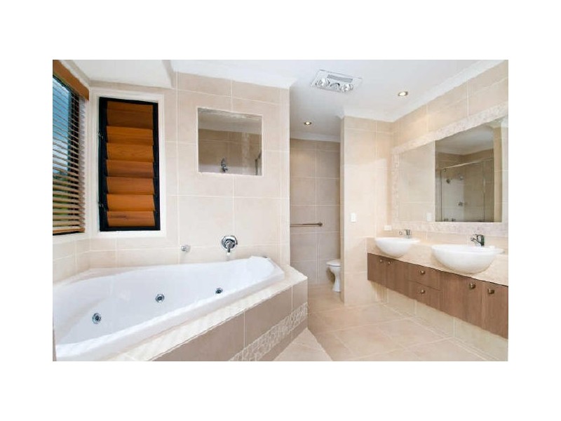 24 Longwood Drive, Peregian Springs QLD 4573