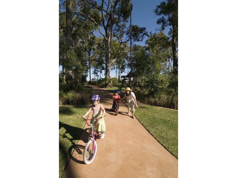 2 Maddens Crescent, Peregian Springs QLD 4573