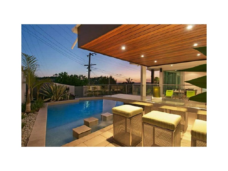 327 David Low Way, Peregian Beach QLD 4573