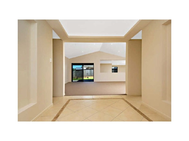 13 Waterville Way, Peregian Springs QLD 4573