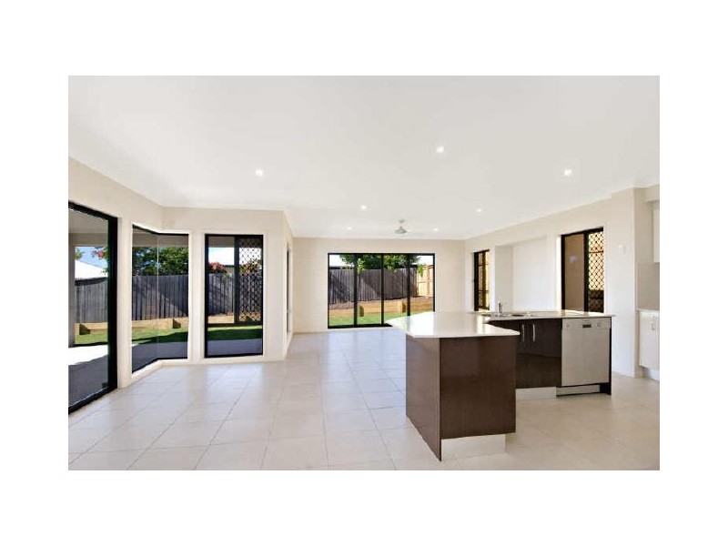 15 Waterville Way, Peregian Springs QLD 4573