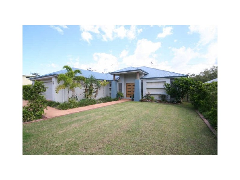 20 Dornoch Way, Peregian Springs QLD 4573
