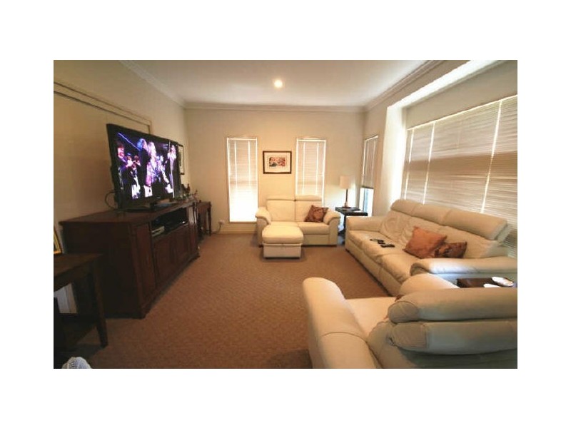 20 Dornoch Way, Peregian Springs QLD 4573