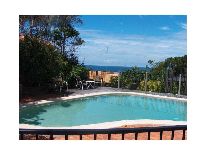 3/2 Peregian Esplanade, Peregian Beach QLD 4573