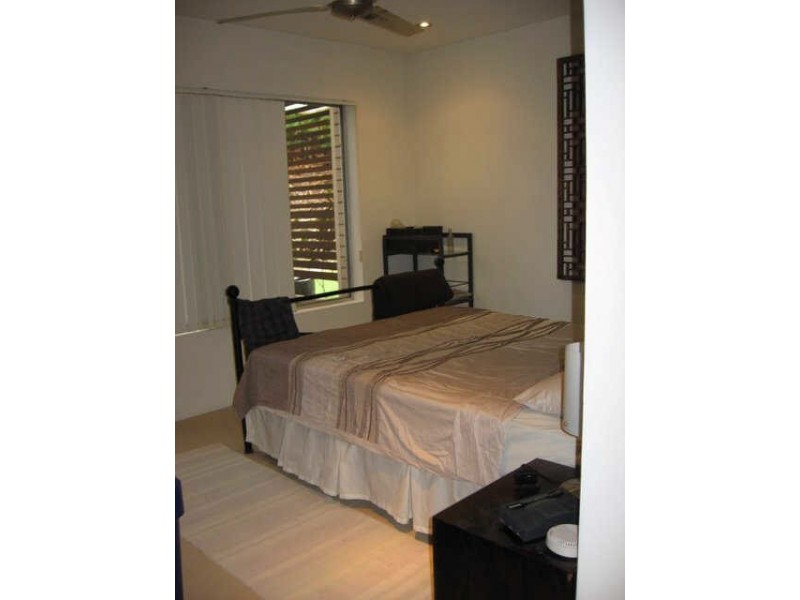 3/2 Peregian Esplanade, Peregian Beach QLD 4573