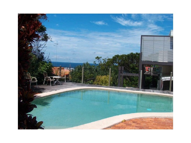 3/2 Peregian Esplanade, Peregian Beach QLD 4573