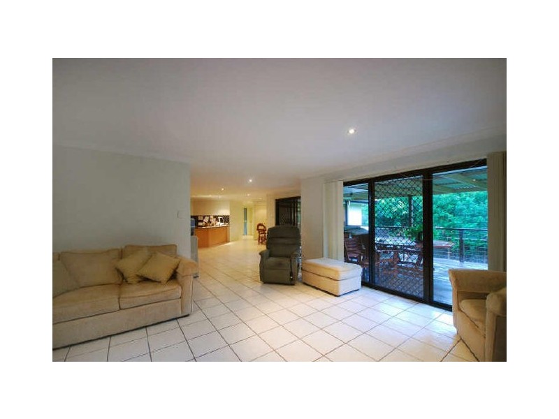 8 Valerie Avenue, Mount Coolum QLD 4573