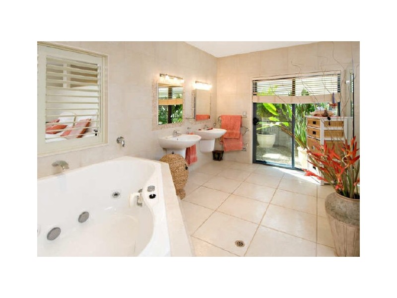 26 Greenside Court, Peregian Springs QLD 4573