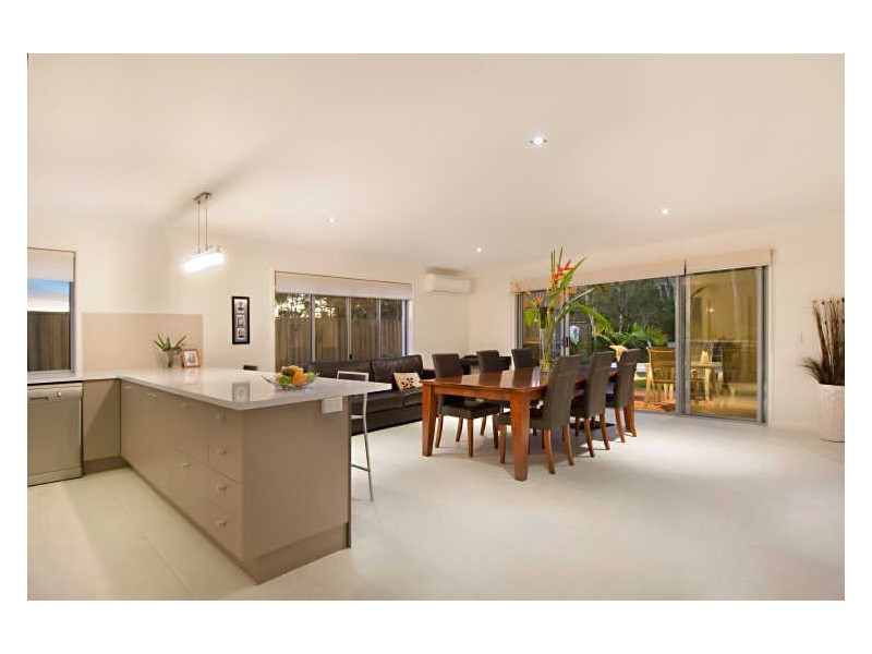 21 Longcove Place, Peregian Springs QLD 4573