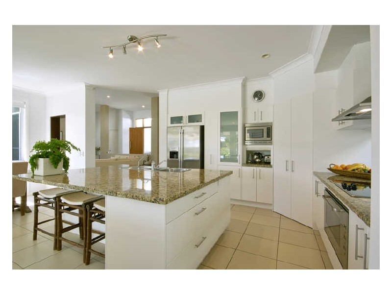 37 Lakeside Drive, Peregian Springs QLD 4573