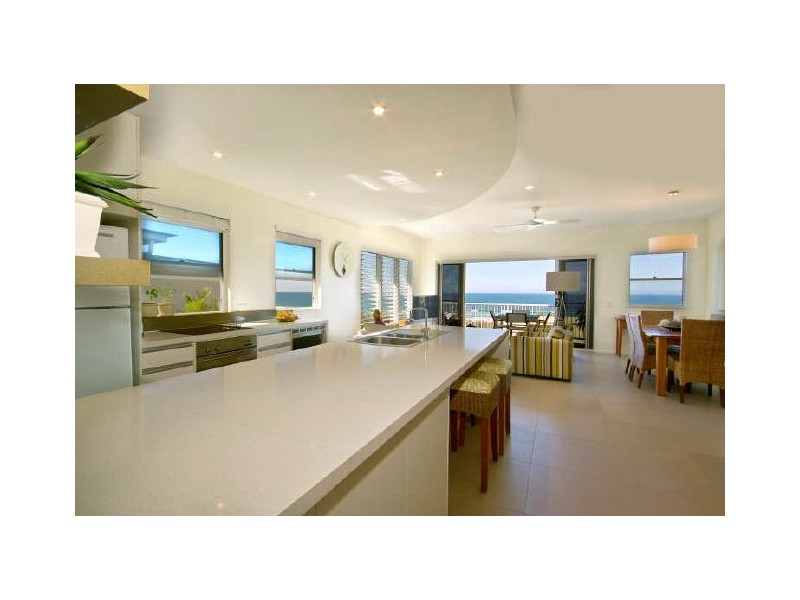 4/18 Peregian Esplanade, Peregian Beach QLD 4573