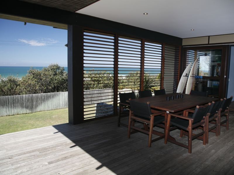 14 Tropicana Rise, Castaways Beach QLD 4567