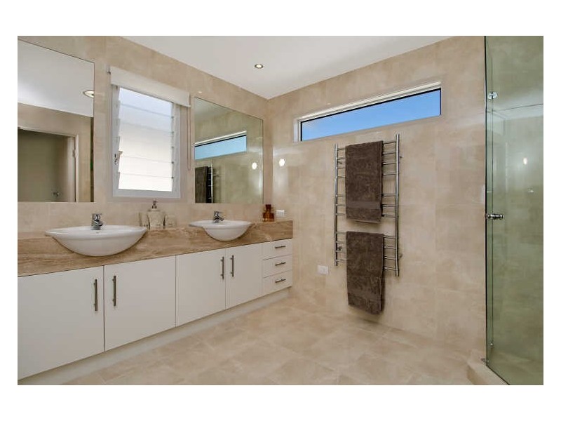 1 Pennant Court, Peregian Springs QLD 4573