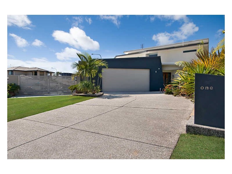 1 Pennant Court, Peregian Springs QLD 4573
