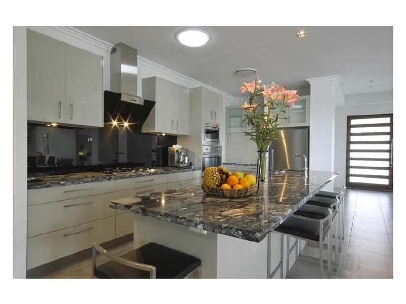 13 Maidstone Crescent, Peregian Springs QLD 4573