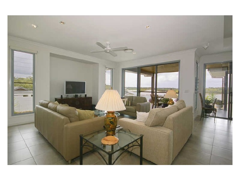 13 Maidstone Crescent, Peregian Springs QLD 4573