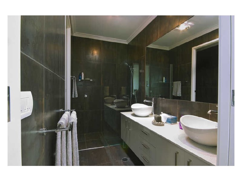 13 Maidstone Crescent, Peregian Springs QLD 4573