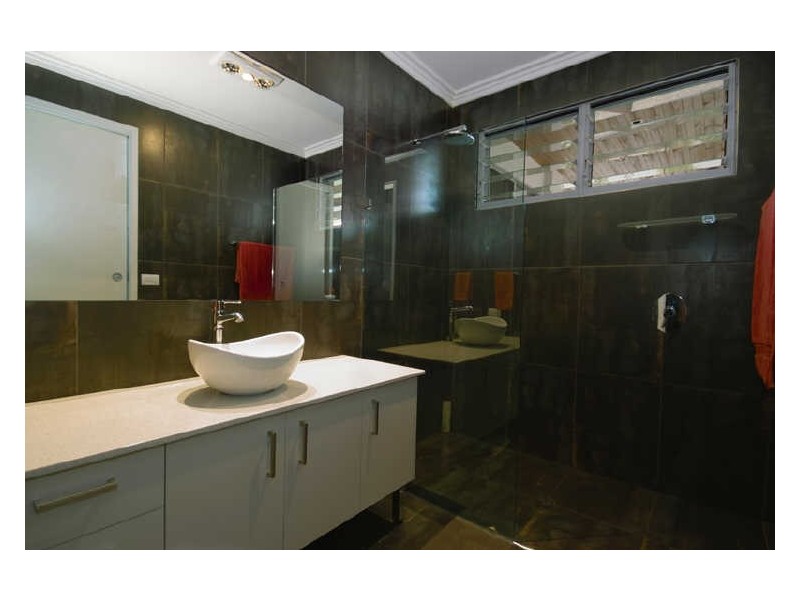 13 Maidstone Crescent, Peregian Springs QLD 4573