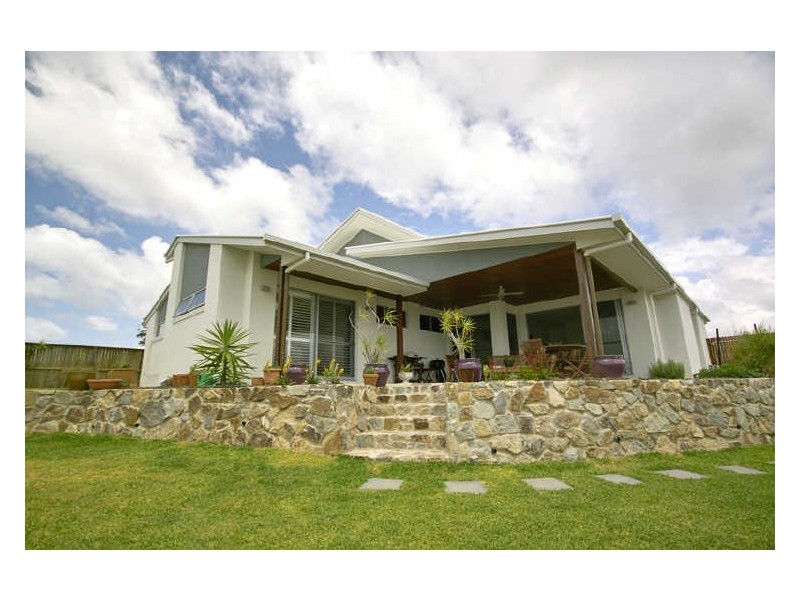 13 Maidstone Crescent, Peregian Springs QLD 4573