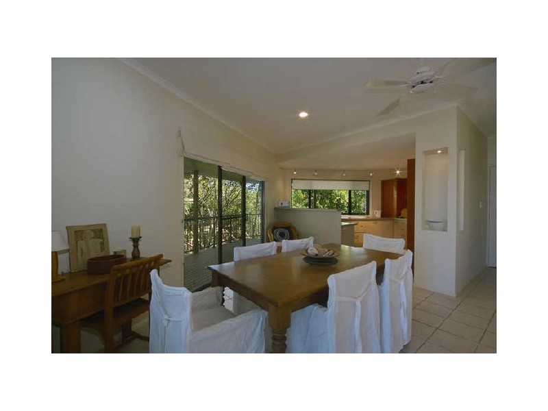 10 Crusoe Court, Castaways Beach QLD 4567