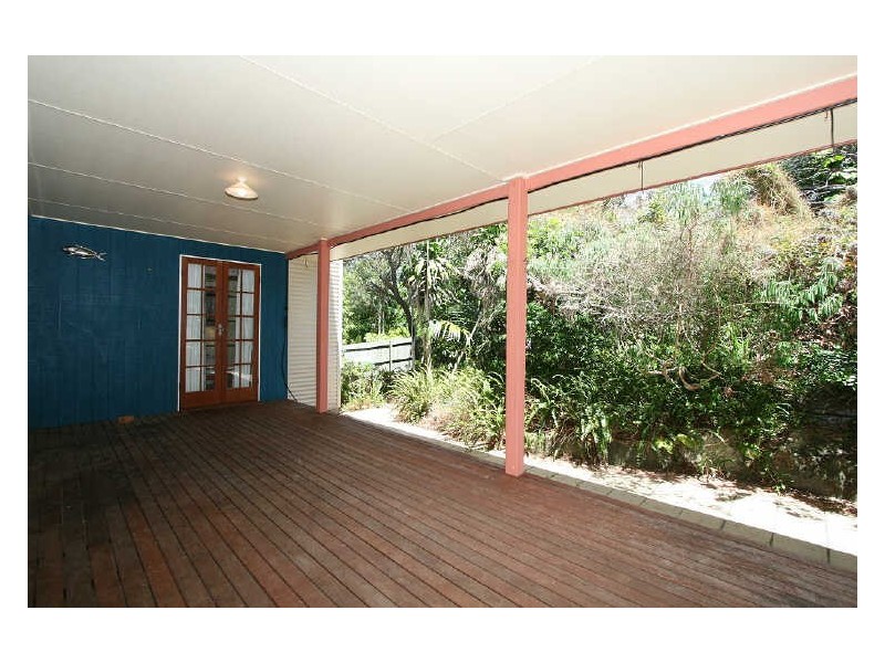 9 Flagship Court, Castaways Beach QLD 4567