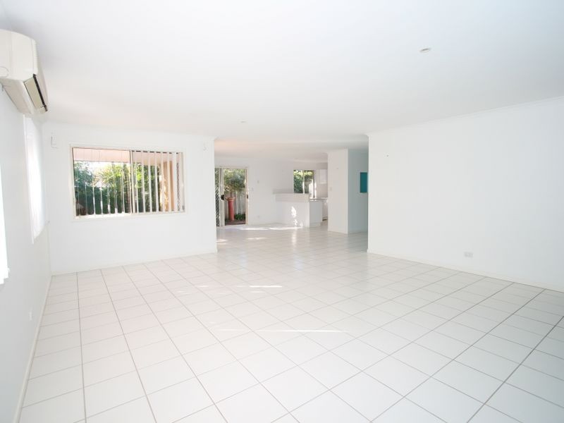 2 Yarran Road, Peregian Springs QLD 4573