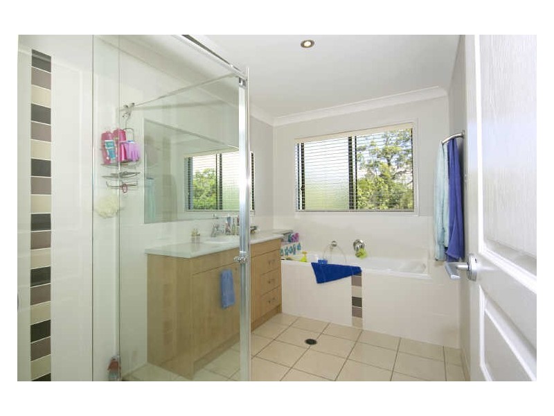 11 Riviera Crescent, Peregian Springs QLD 4573