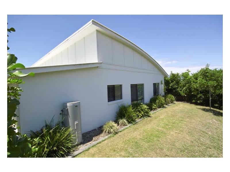 11 Riviera Crescent, Peregian Springs QLD 4573