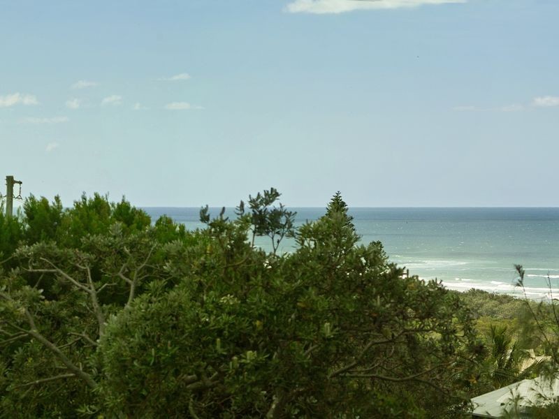 2 Currawong Crescent, Peregian Beach QLD 4573