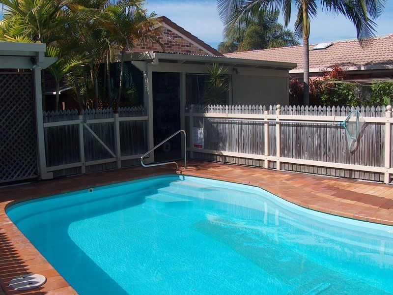1/27 Jarnahill Drive, Mount Coolum QLD 4573