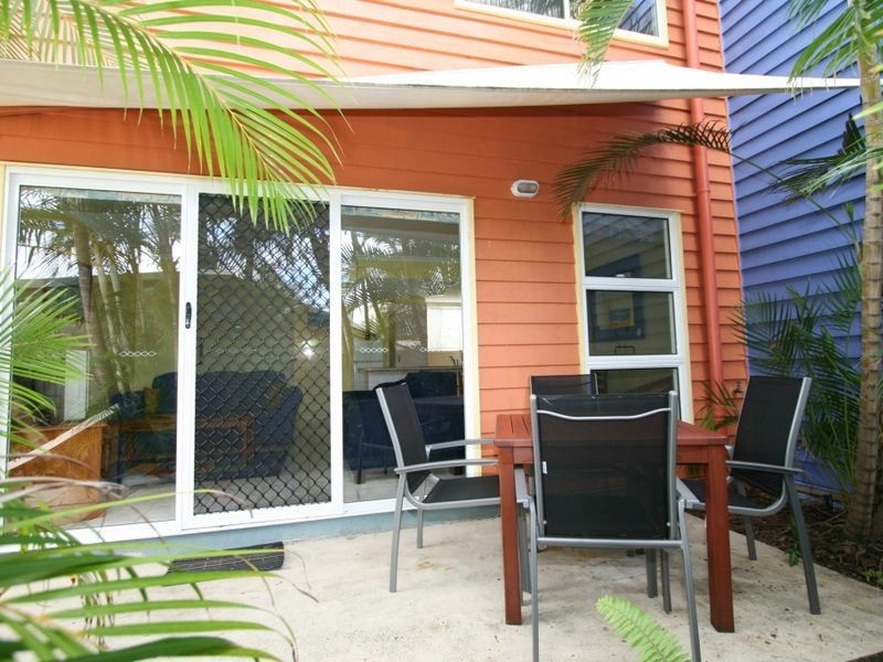 2/43 Oriole Avenue, Peregian Beach QLD 4573