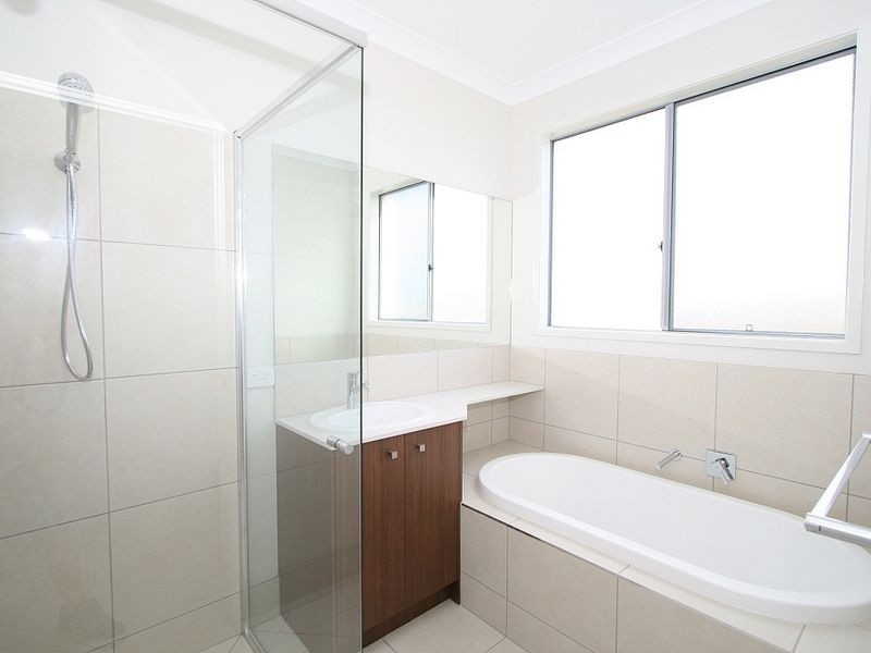 5 Doral Drive, Peregian Springs QLD 4573