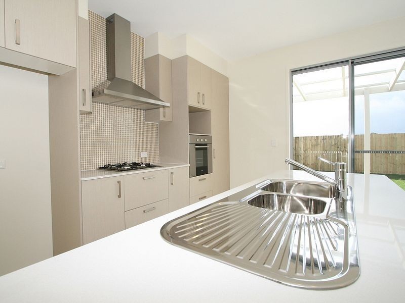 10 Doral Drive, Peregian Springs QLD 4573