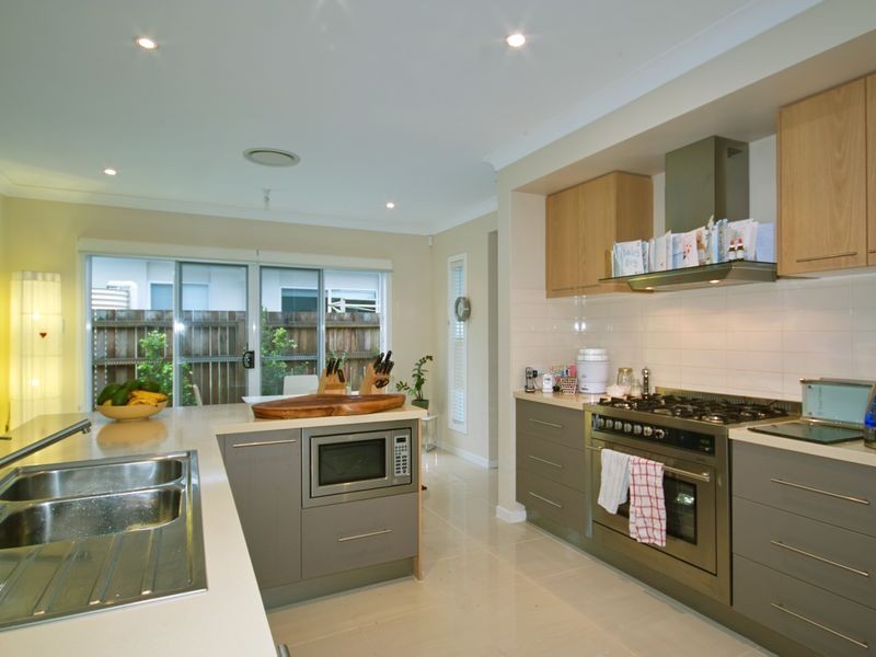 5 Glen Abby Avenue, Peregian Springs QLD 4573