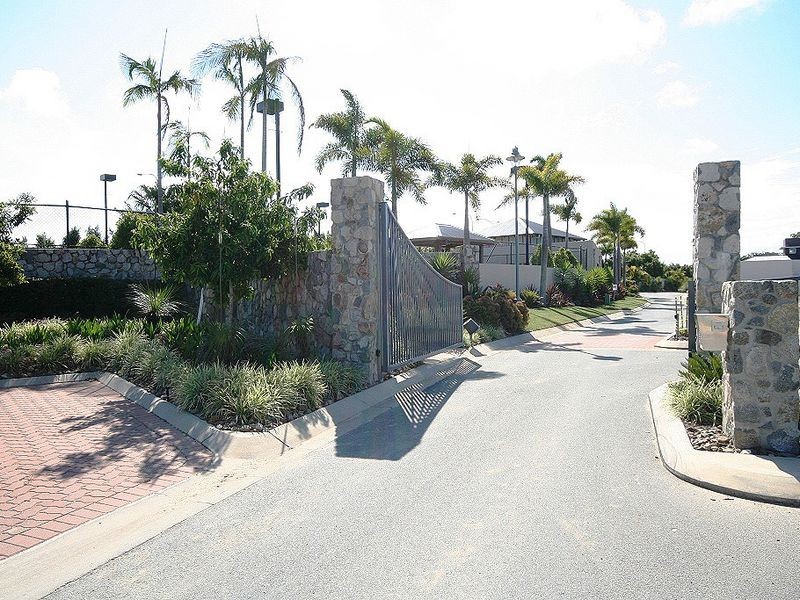 61/115 Peregian Springs Drive, Peregian Springs QLD 4573