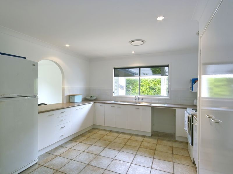 6 Landrail Street, Peregian Beach QLD 4573