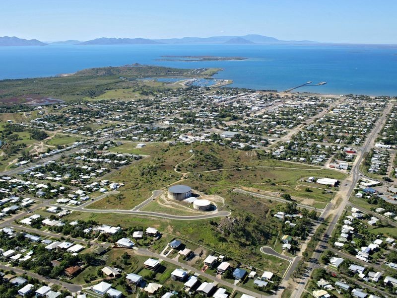 2 Panorama Place, Bowen QLD 4805