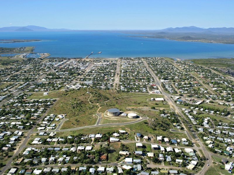 2 Panorama Place, Bowen QLD 4805