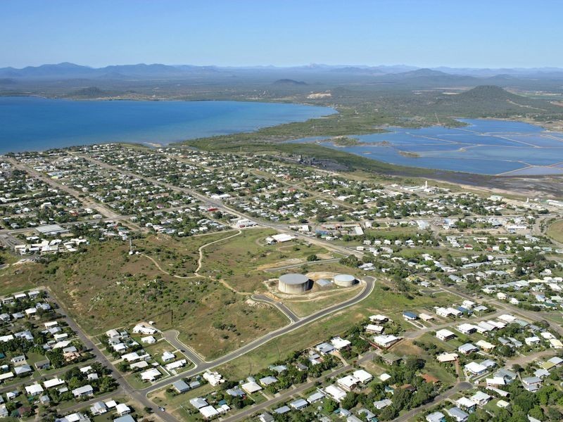 2 Panorama Place, Bowen QLD 4805
