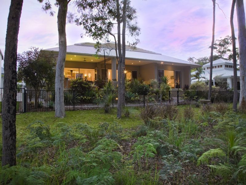 14 Lakeside Drive, Peregian Springs QLD 4573