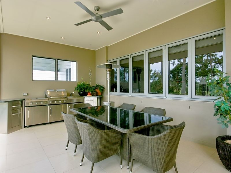 14 Lakeside Drive, Peregian Springs QLD 4573