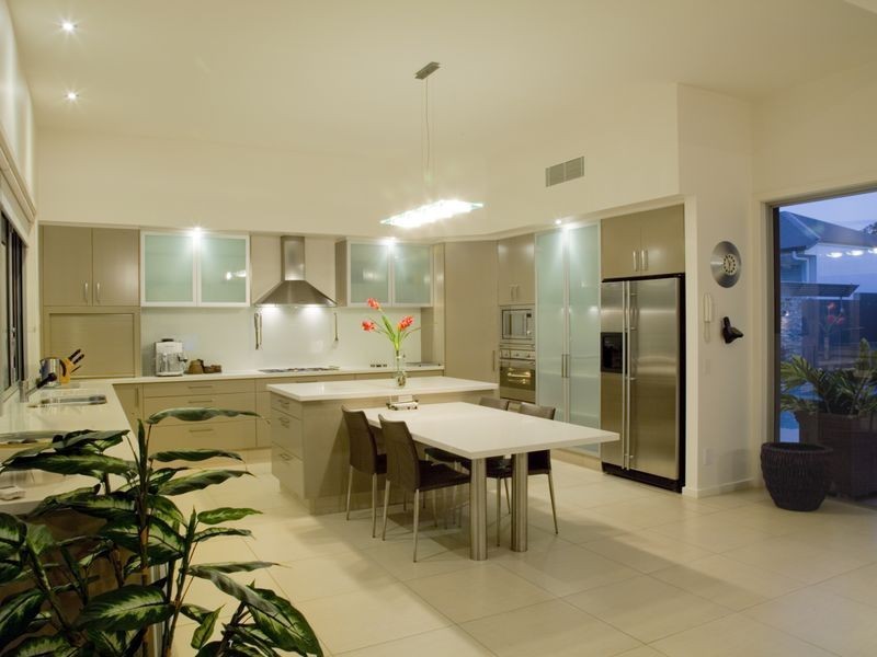 14 Lakeside Drive, Peregian Springs QLD 4573