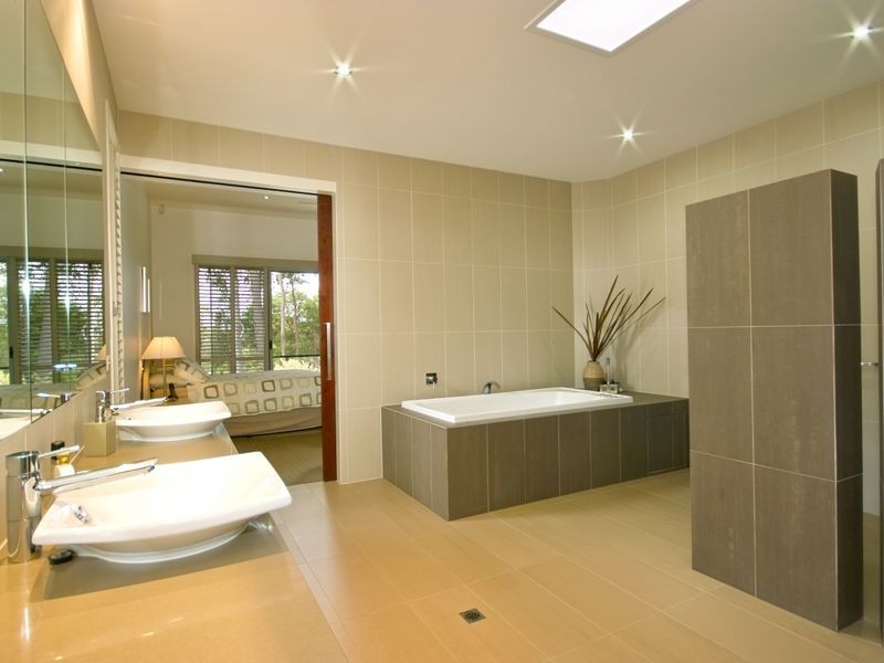 14 Lakeside Drive, Peregian Springs QLD 4573