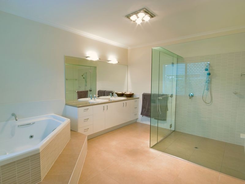 7 Thomson Place, Peregian Springs QLD 4573