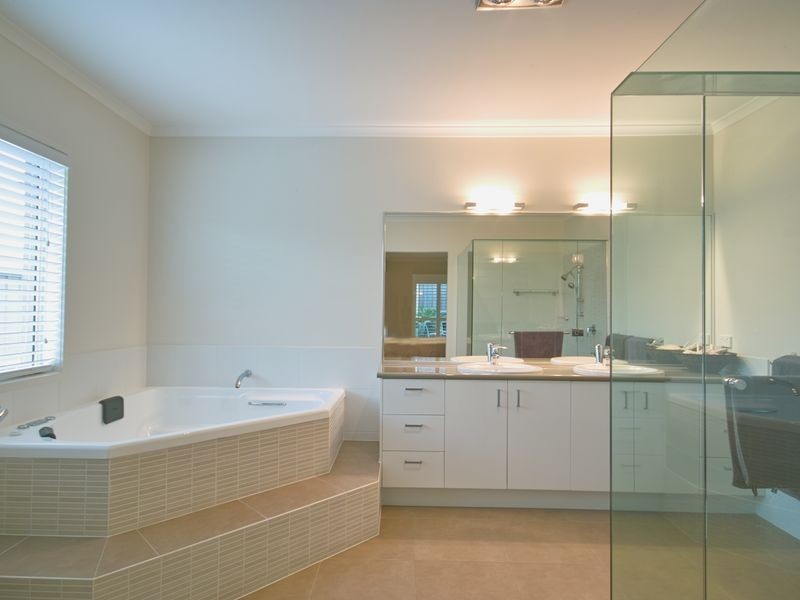 7 Thomson Place, Peregian Springs QLD 4573