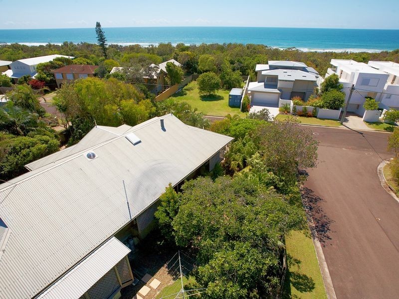 2 Petrel Street, Peregian Beach QLD 4573