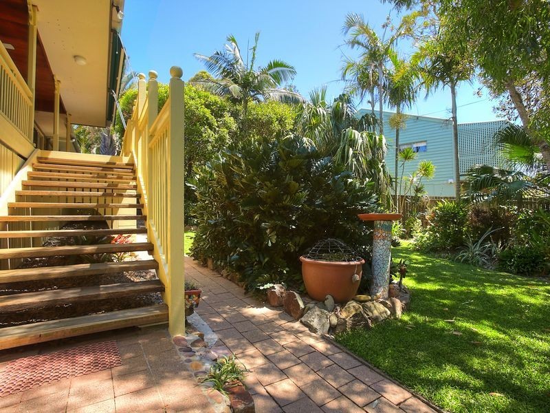 2 Petrel Street, Peregian Beach QLD 4573