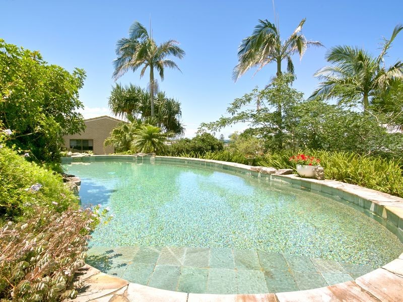 352 David Low Way, Peregian Beach QLD 4573