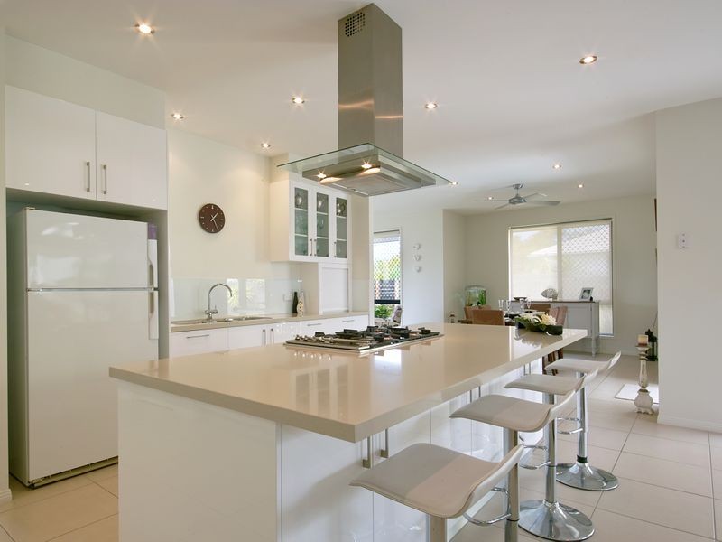 136 The Avenue, Peregian Springs QLD 4573